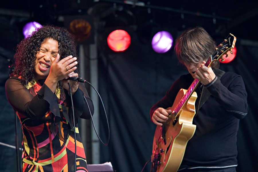  Monica Akihry and Niels Brouwer   Lagu Lagu